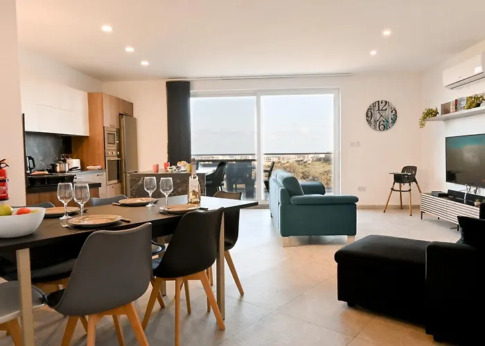 Seaview Pool And Modern Gozo - Happy Xagħra