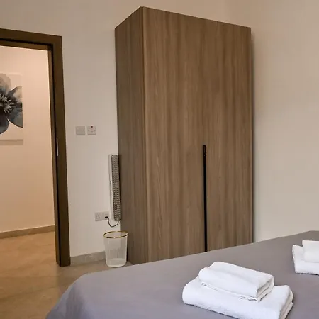 Seaview Pool And Modern Gozo - Happy *