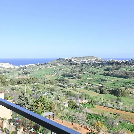 Sunny Bay View + Shared Pool Gozo - Happy
