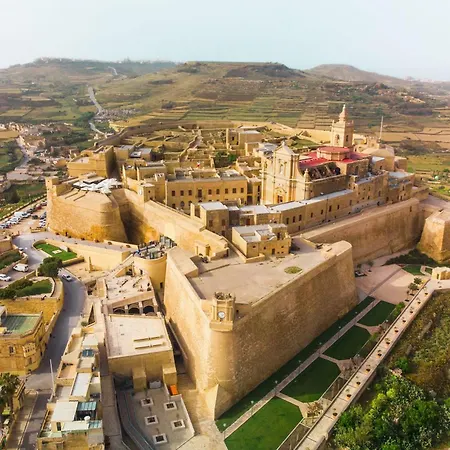 Apartament A Sunny Bay View + Shared Pool Gozo - Happy *