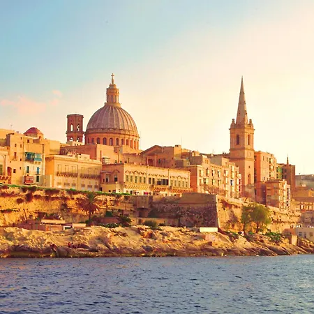 A Sunny Bay View + Shared Pool Gozo - Happy Xagħra