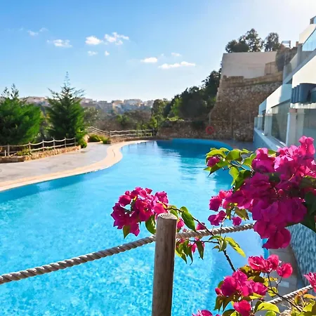 A Sunny Bay View + Shared Pool Gozo - Happy *