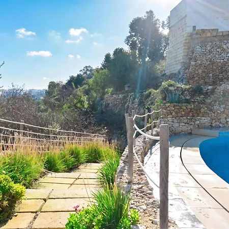A Sunny Bay View + Shared Pool Gozo - Happy Xagħra
