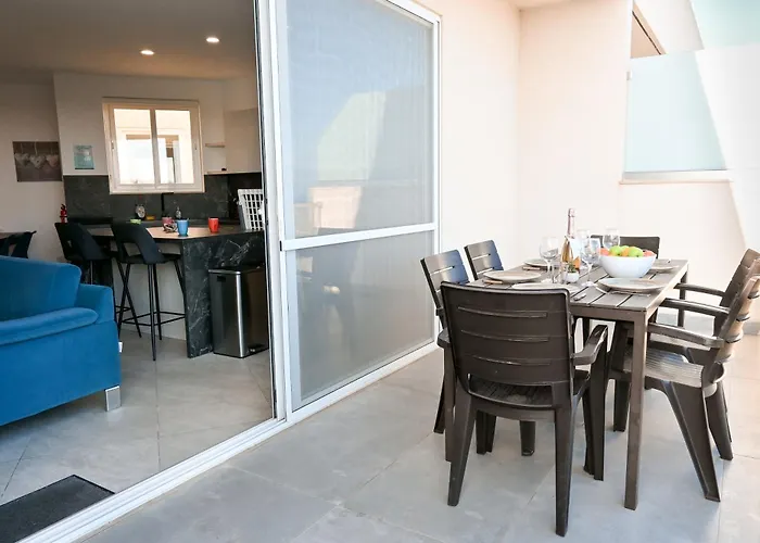 Seaview Balcony & Shared Pool Gozo - Happy Appartement