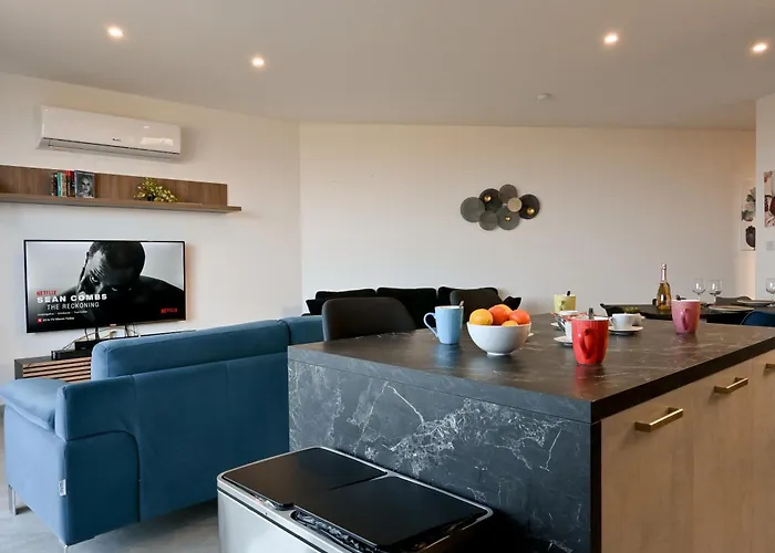 Seaview Pool And Modern Gozo - Happy *