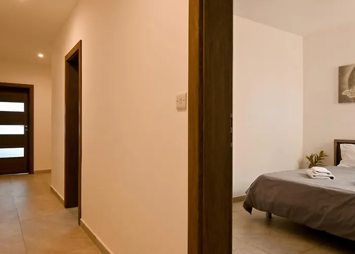 Seaview Pool And Modern Gozo - Happy Appartement